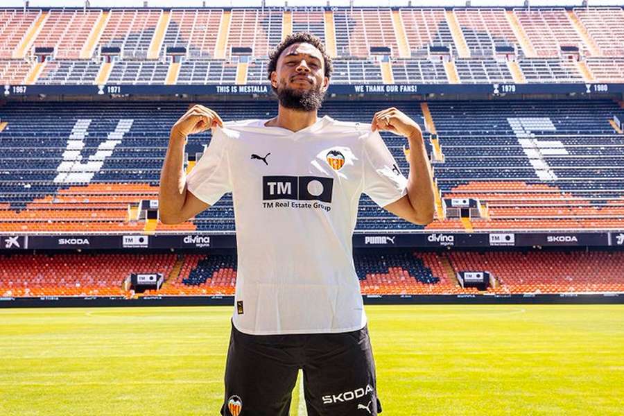 DONE DEAL: Valencia sign Villarreal winger Danjuma