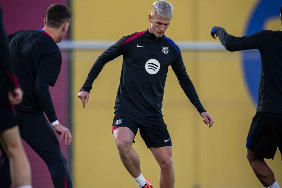 Dani Olmo, entrenando con el Barça
