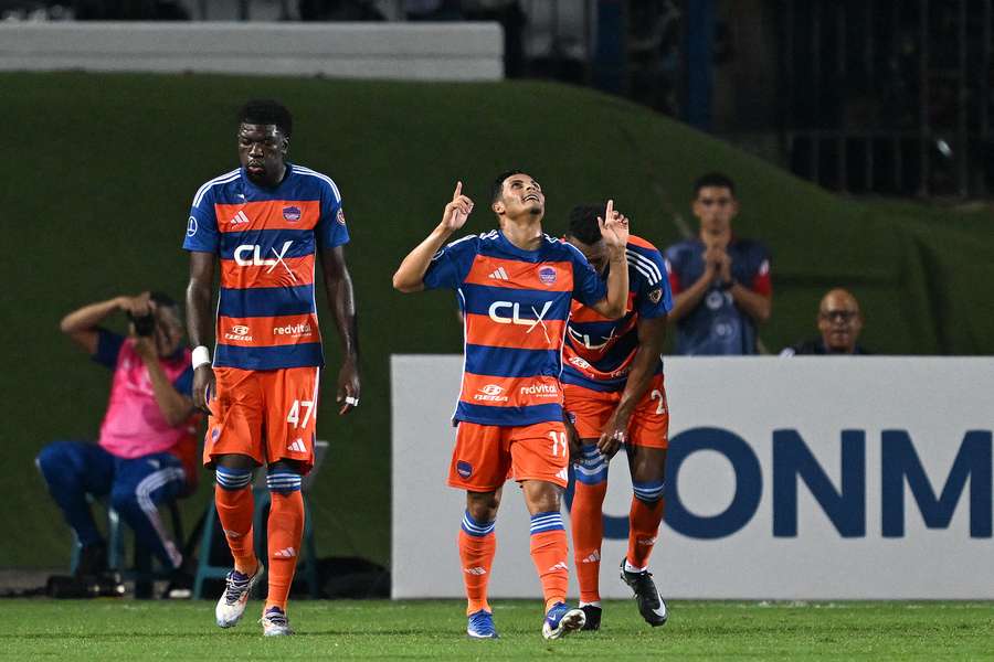 Jean Castillo fez o primeiro gol do Puerto Cabello na partida