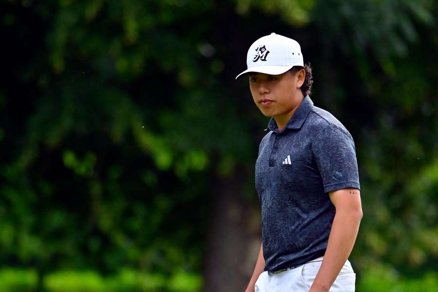 Young Australian golfer Jeffery Guan has lost sight in an eye after a freak accident