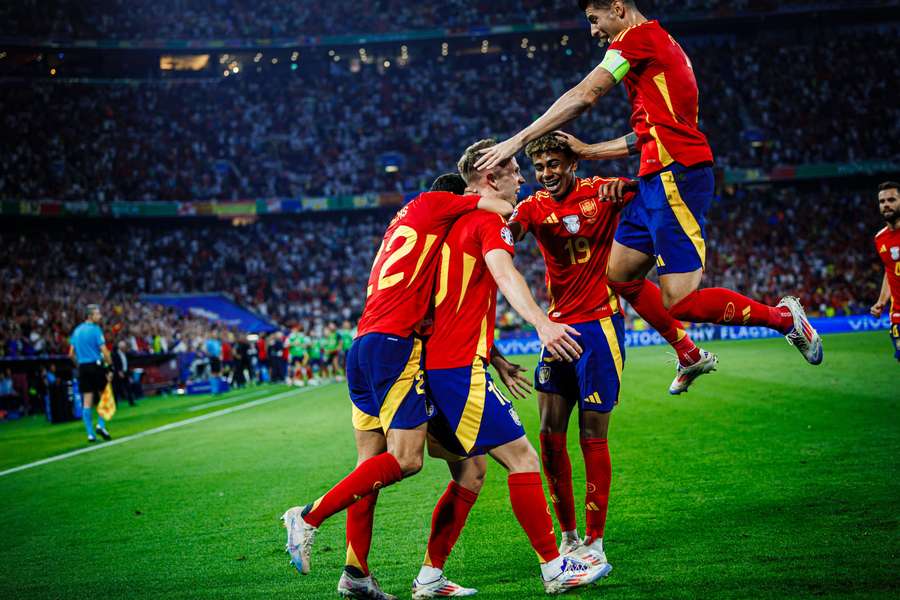 Celebración del gol de Dani Olmo