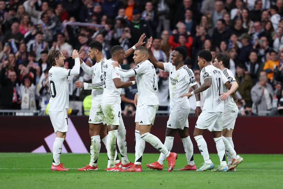 El Madrid vence por la mínima al Rayo.