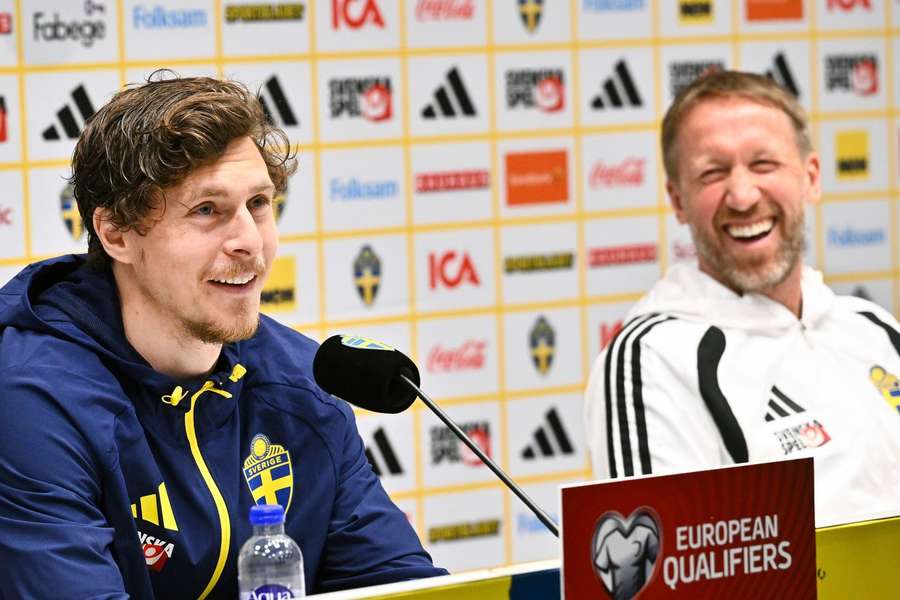 A relaxed Lindelof and Potter at the press conference