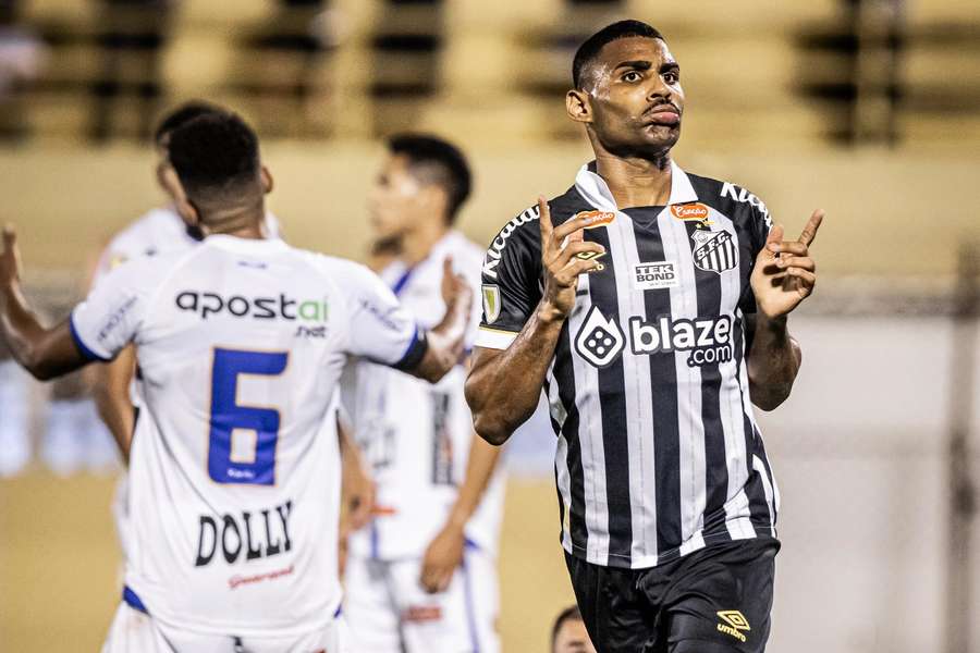 Joaquim marcou o gol da vitória do Peixe em Diadema 