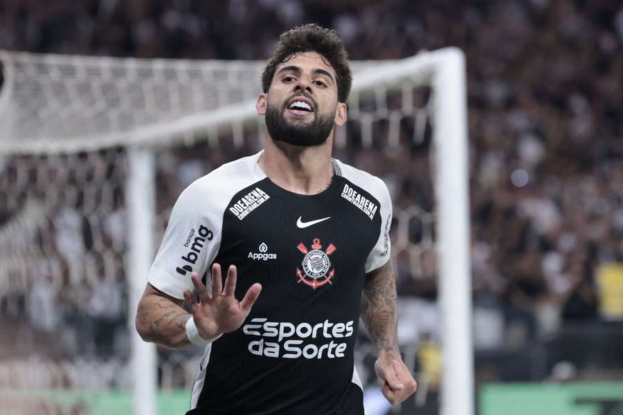 Corinthians garantiu o camisola 9 por mais algumas temporadas