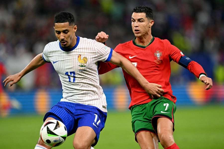 William Saliba contre le Portugal et CR7.