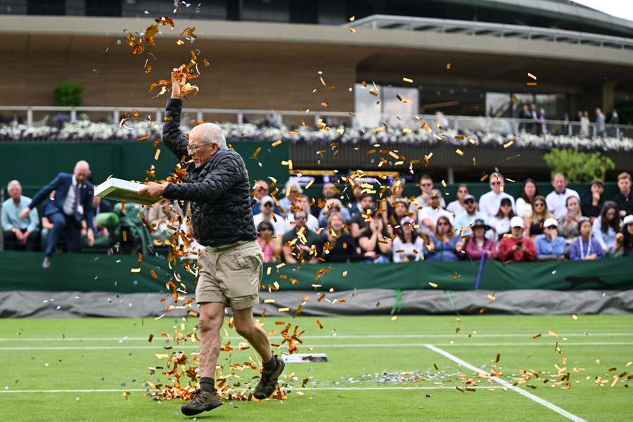 De confetti op baan 18 van Wimbledon