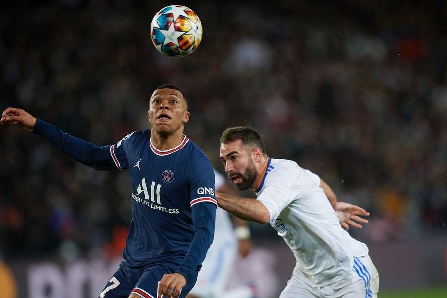 Kylian Mbappe (l.) und Dani Carvajal spielen seit dieser Saison zusammen bei Real Madrid.