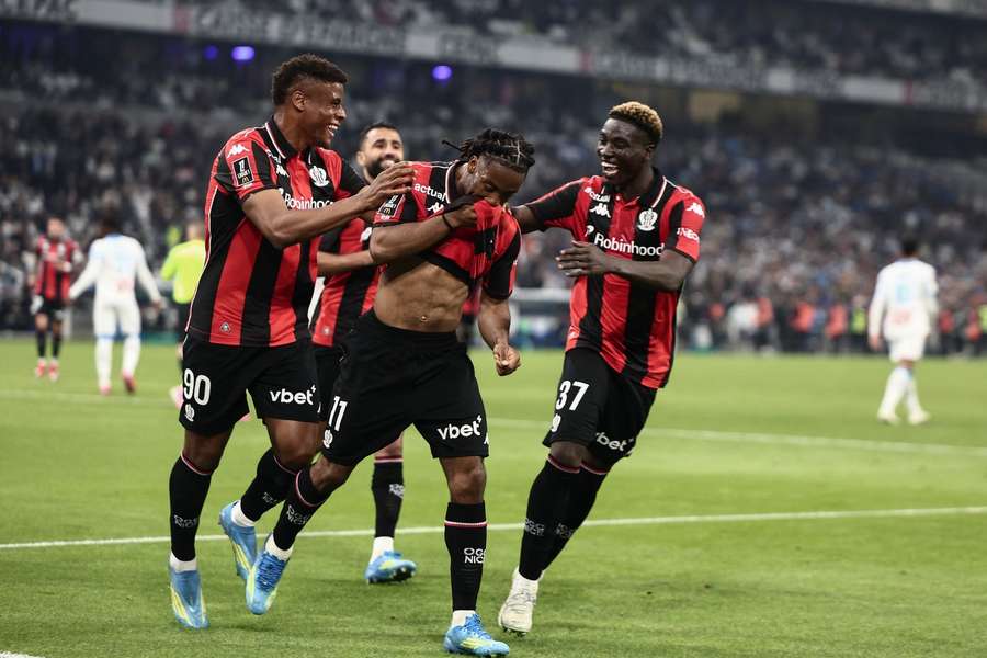 Elye Wahi celebrates his goal