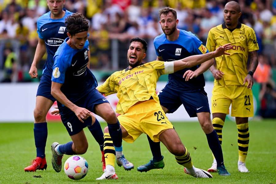 Borussia Dortmunds Kapitän Emre Can – hier im Pokalspiel gegen Schott Mainz – sieht sich nicht als alleinigen Chef.