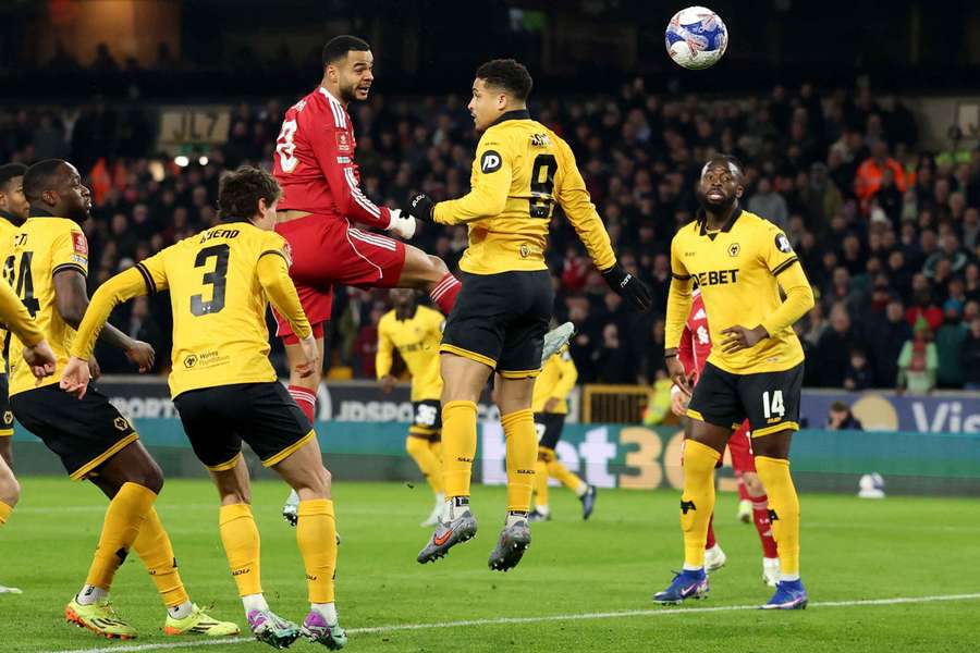 Wolves eliminado da FA Cup