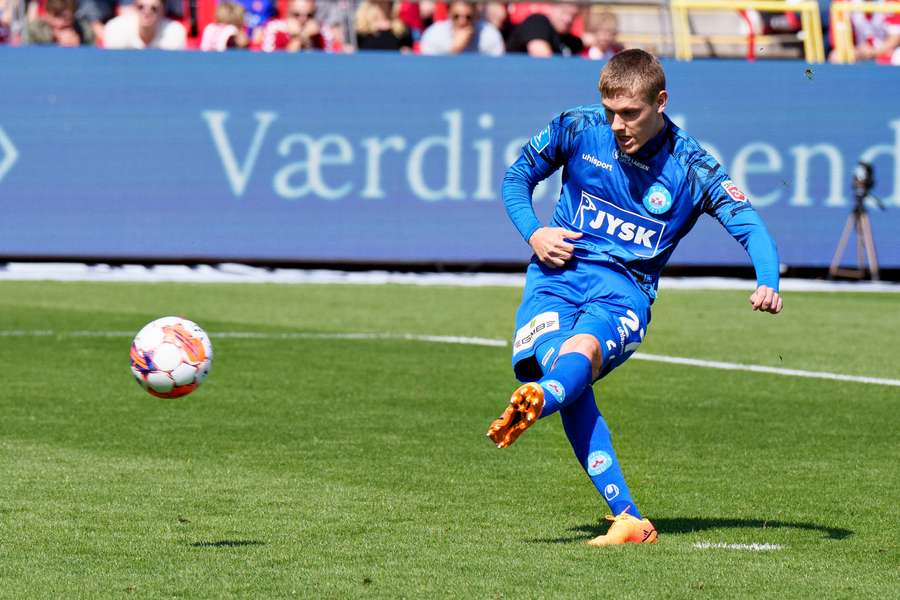 Sebastian Jørgensen forventes snart at være solgt fra Silkeborg IF, hvorfor klubben har opjusteret sine forventninger til regnskabsåret. 