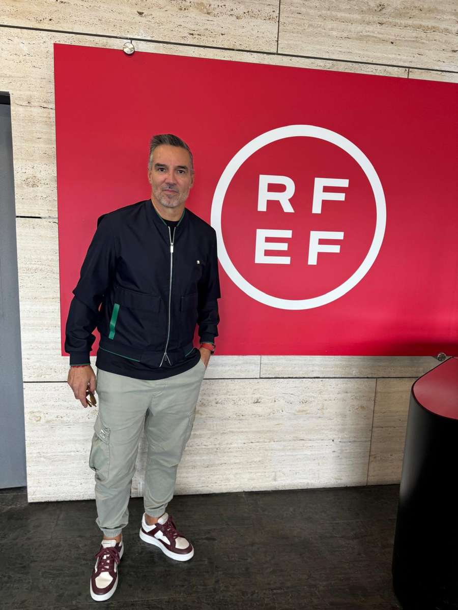 Juan Luis Mora, de visita en la RFEF