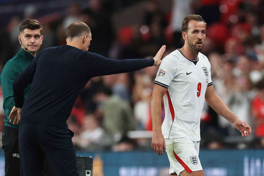 Tuchel (l.) beglückwünscht Kane Tuchel (l.) beglückwünscht Kane