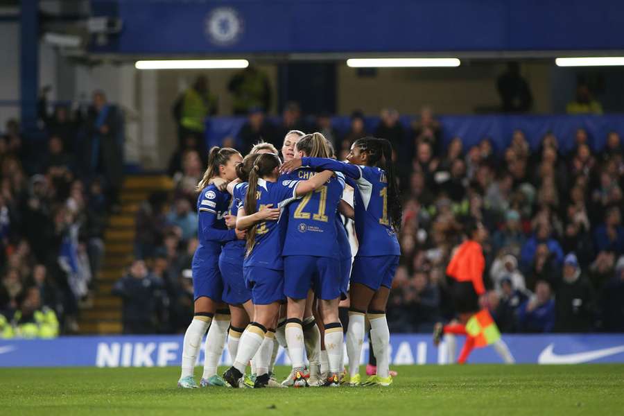 Chelsea qualify for Women's Champions League quarter-finals
