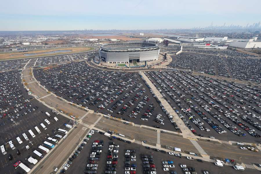 Estacionamento do MetLife Stadium tem capacidade para 24 mil pessoas Estacionamento do MetLife Stadium tem capacidade para 24 mil pessoas