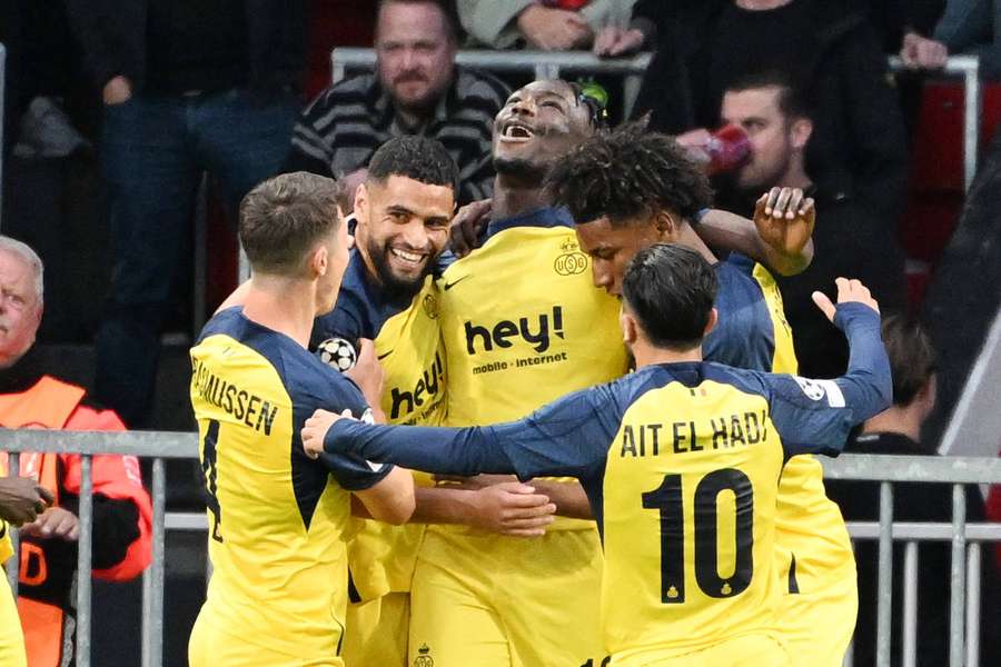 Union Saint-Gilloise celebrate Promise David's 1-0 against PSV