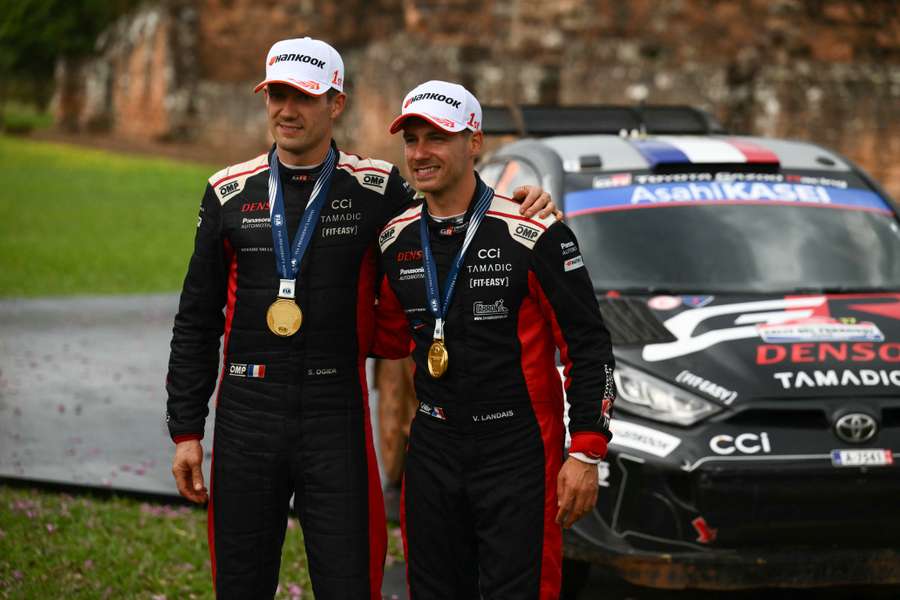 Ogier slaví čtvrtou výhru sezony.