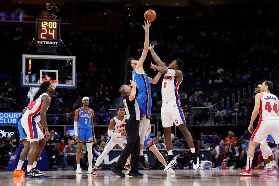 NBA: Kevin Durant é o 10.º jogador na história a marcar 28.000