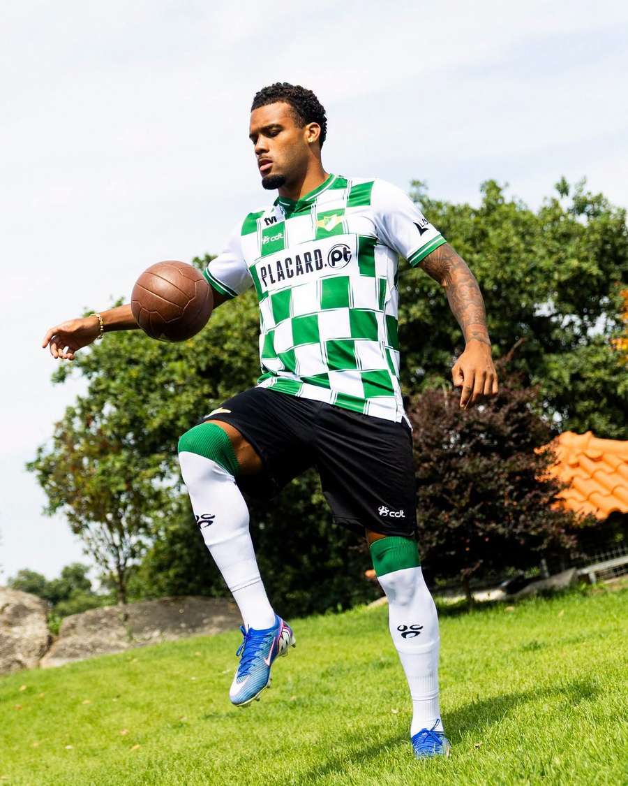 O novo equipamento do Moreirense