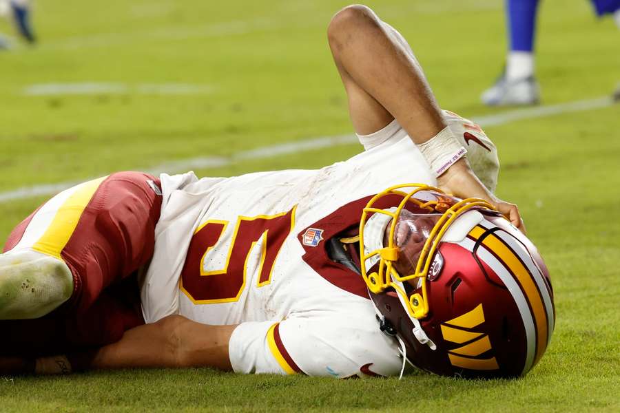 Daniels kugelte sich gegen die Seahawks den Ellbogen aus Daniels kugelte sich gegen die Seahawks den Ellbogen aus