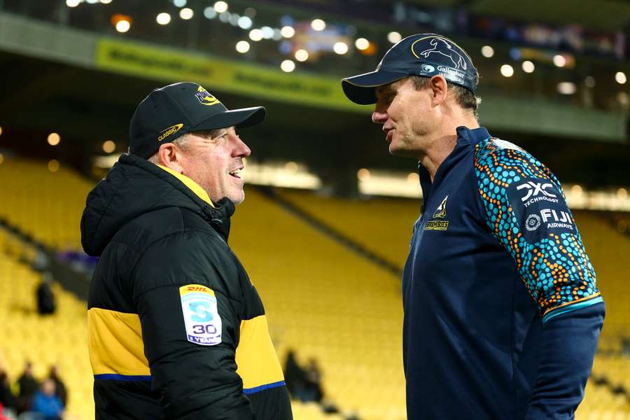 Brumbies coach Larkham apologises for 'embarrassing' display in Wellington