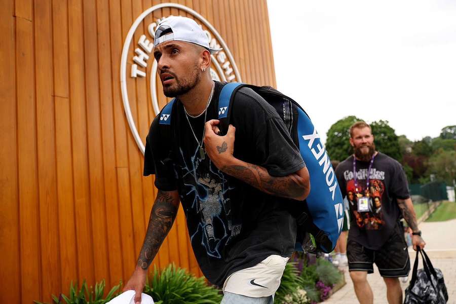 Kyrgios den před startem Wimbledonu odřekl účast.