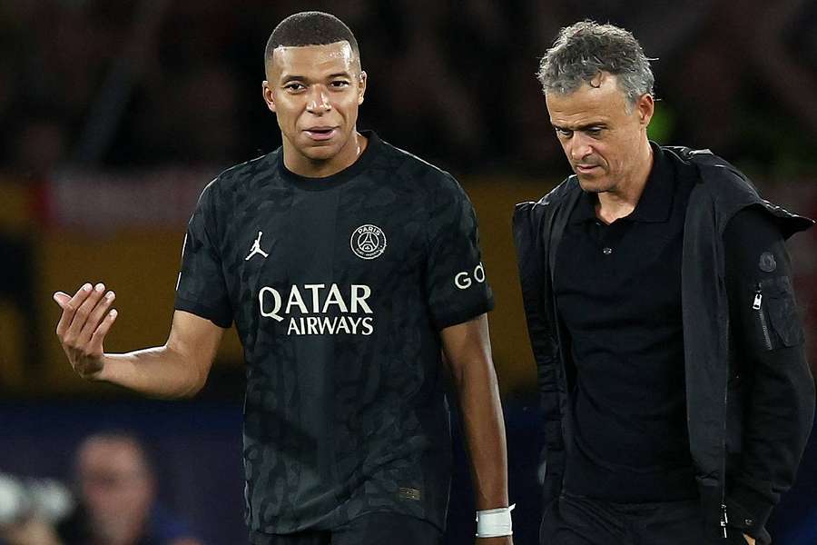 Mbappé et Luis Enrique après la rencontre contre le BVB. 