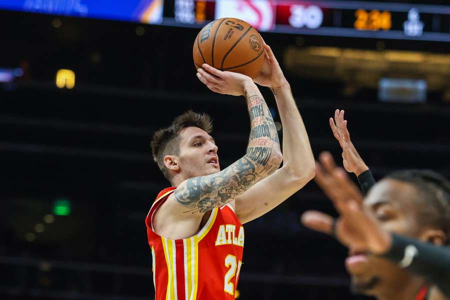 Krejčí v zápase s Chicagem.