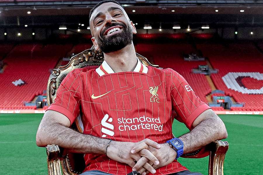 Salah fica em Anfield