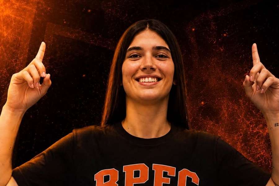 Ana Tomaz apresentada no Racing Power Ana Tomaz apresentada no Racing Power