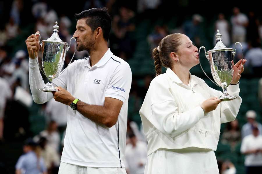 Australianos Marc Polmans e Storm Hunter, campeões de duplas mistas em Wimbledon Australianos Marc Polmans e Storm Hunter, campeões de duplas mistas em Wimbledon