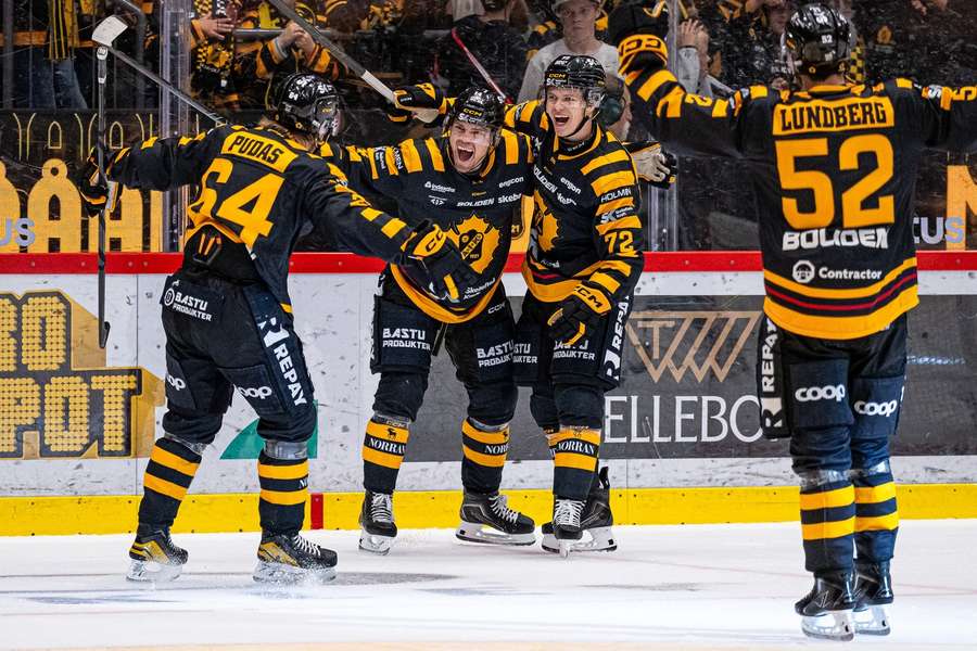 Skelleftea celebrate their seventh goal against Brynas Skelleftea celebrate their seventh goal against Brynas
