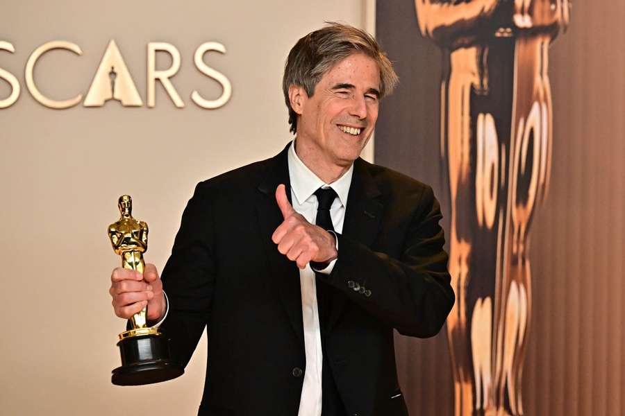 Walter Salles recebe Oscar de Melhor Filme Internacional por "Ainda Estou Aqui"