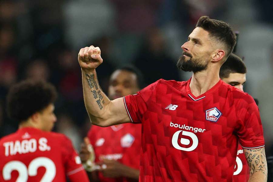 Olivier Giroud lors de la qualification de Lille en 1/8 de finale. Olivier Giroud lors de la qualification de Lille en 1/8 de finale.