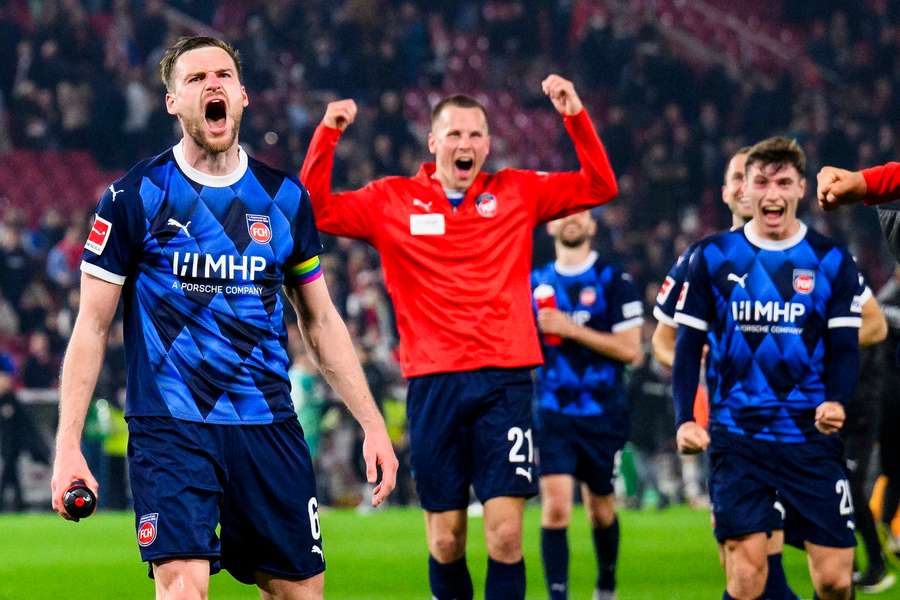 Mainka (l.) nach dem 1:0-Erfolg beim VfB Stuttgart