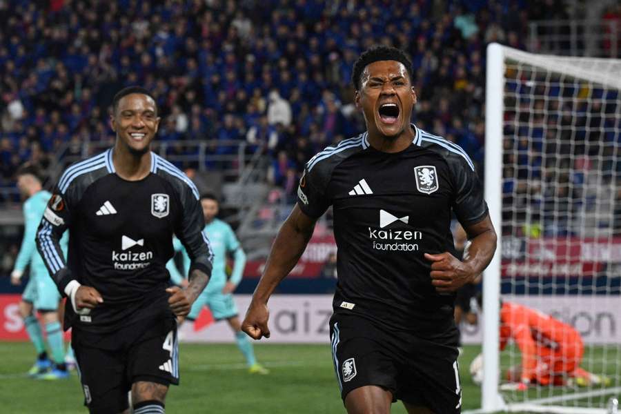 Watkins pomohl dvěma góly k vítězství Aston Villy