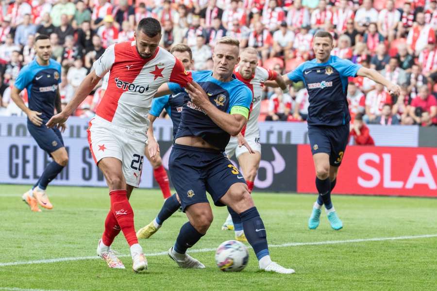 Vítězství nad Dniprem 3:0 v Edenu dirigoval dvěma góly Ivan Schranz.