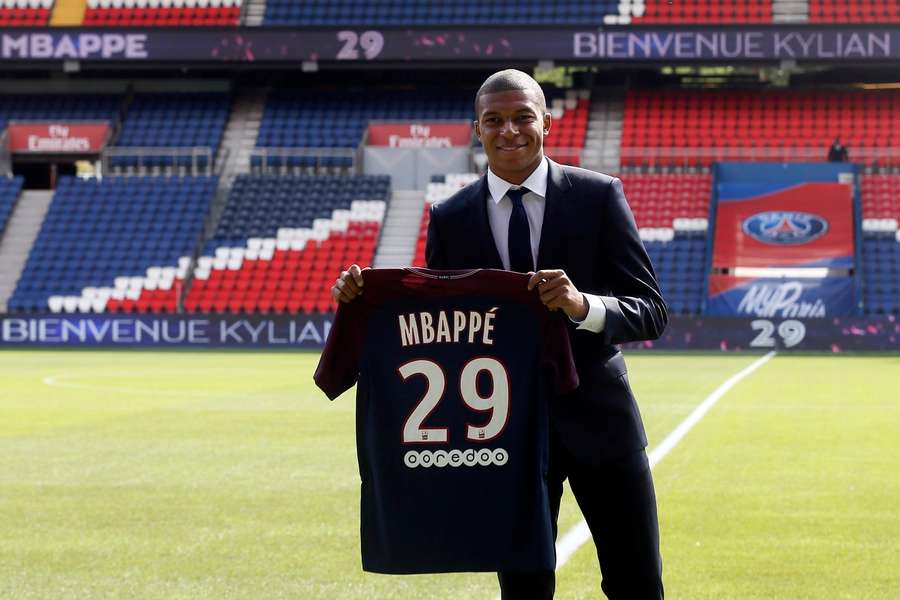 Mbappé zamířil do PSG na konci léta 2017.