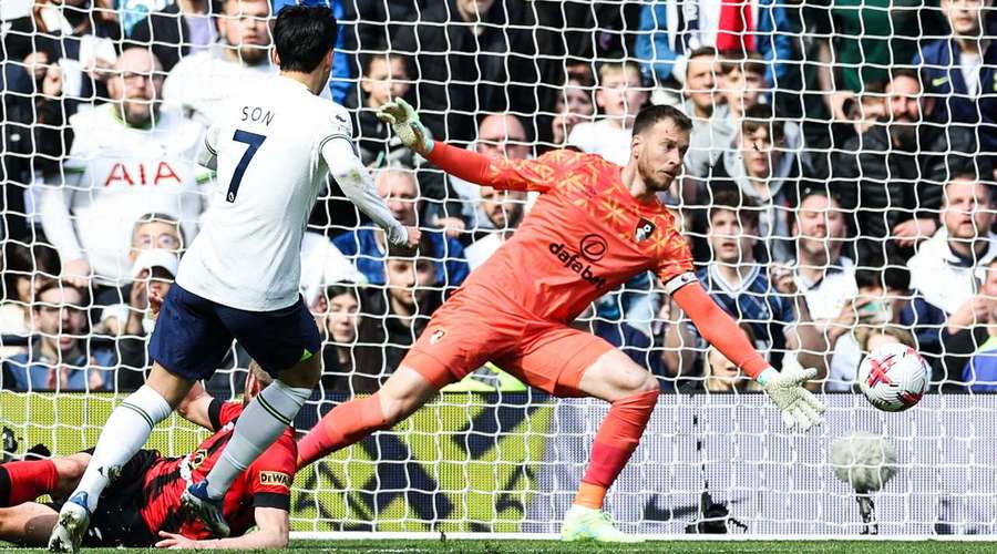 Heung-Min Son gives Tottenham a 1-0 lead Heung-Min Son gives Tottenham a 1-0 lead