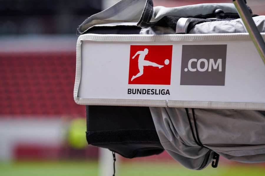 Die Bundesliga wehrt sich gegen unerlaubte Weiterverkäufe von Tickets. Die Bundesliga wehrt sich gegen unerlaubte Weiterverkäufe von Tickets.