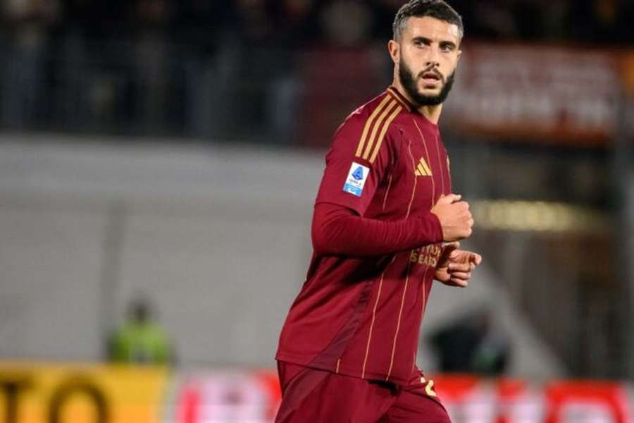 Mario Hermoso tem tido pouco espaço na Roma