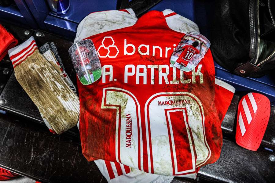 O uniforme de Alan Patrick