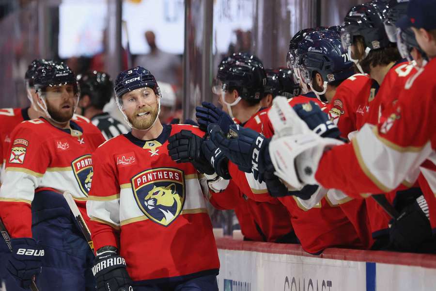 Aż 13 goli na Florydzie. Panthers pokonali Canucks po szalonym meczu Aż 13 goli na Florydzie. Panthers pokonali Canucks po szalonym meczu