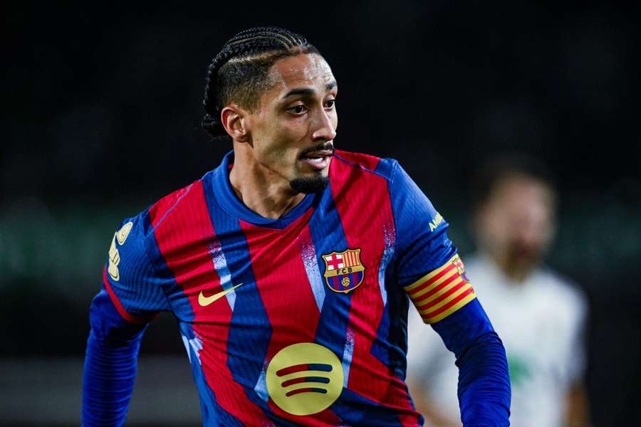 Raphinha é dúvida no Barcelona contra a Real Sociedad