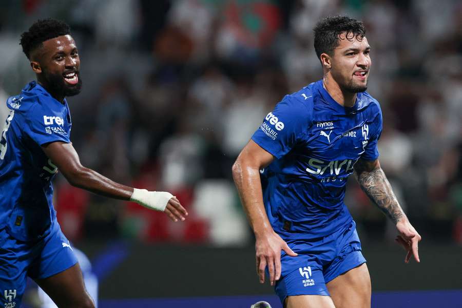 Marcos Leonardo fez metade dos gols do Al-Hilal na partida Marcos Leonardo fez metade dos gols do Al-Hilal na partida