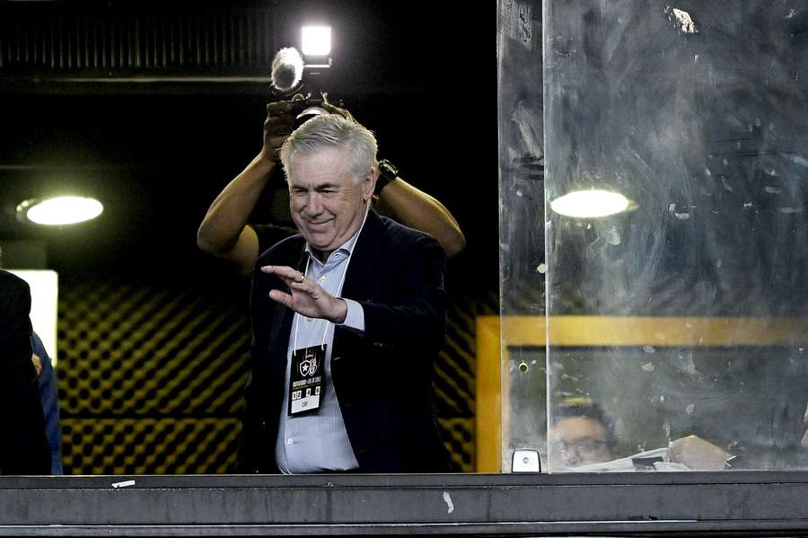 Ancelotti observa un partido de la Sudamericana