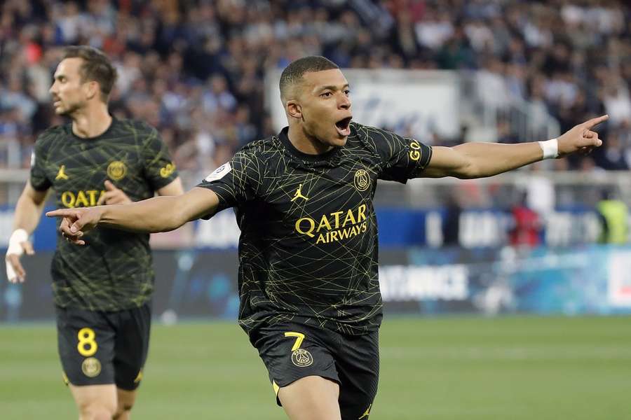 Kylian Mbappé was weer eens de grote man in Parijs