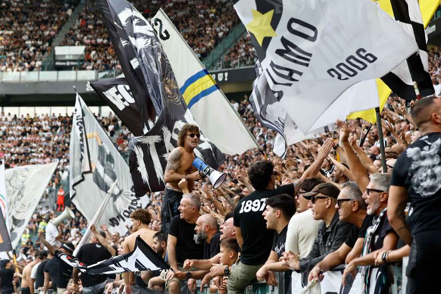 Juventus ukarany grzywną za zachowanie kibiców Juventus ukarany grzywną za zachowanie kibiców