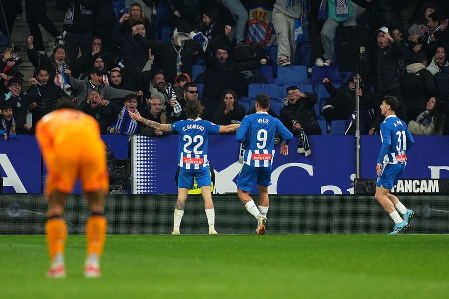 Real Madrid unterliegt sensationell Espanyol Barcelona.
